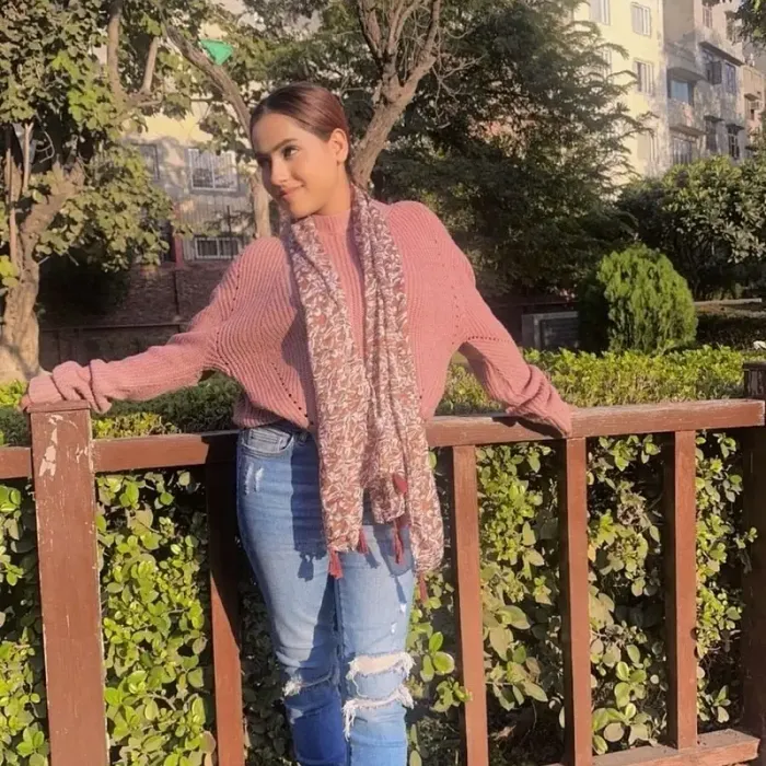 Meera Kapoor, escort gallery photo in Film City