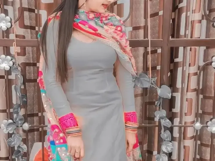 Navya Nair, escort model in Noida Extension