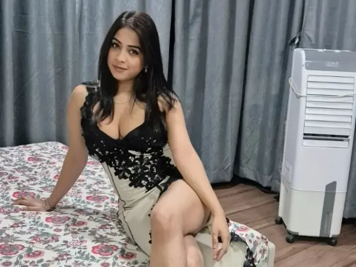 Saanvi Kapoor, escort model in Sector 128