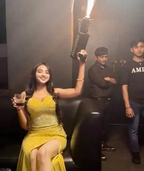 Navya Nair, escort gallery photo in Noida Extension